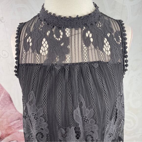 Altar'd State Grey Lace Top Size small boho - Picture 10 of 10